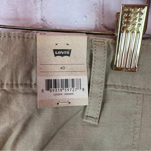 NWT levi's carrier cargo shorts sz 40 - Picture 6 of 9